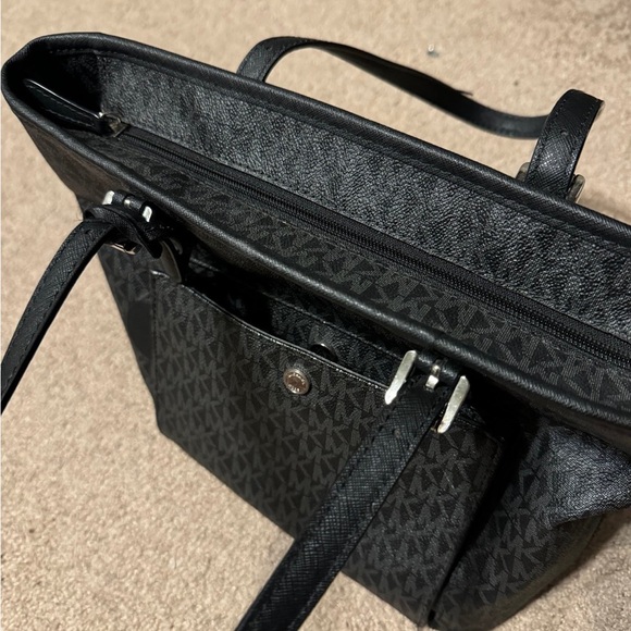 Michael Kors Signature logo pattern and logo charm purse - Picture 4 of 12